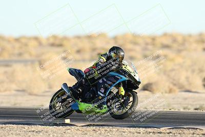 media/Dec-07-2025-CVMA (Sun) [[3e7d2de5dc]]/Race 18-Formula Twins-Formula 40 UL/